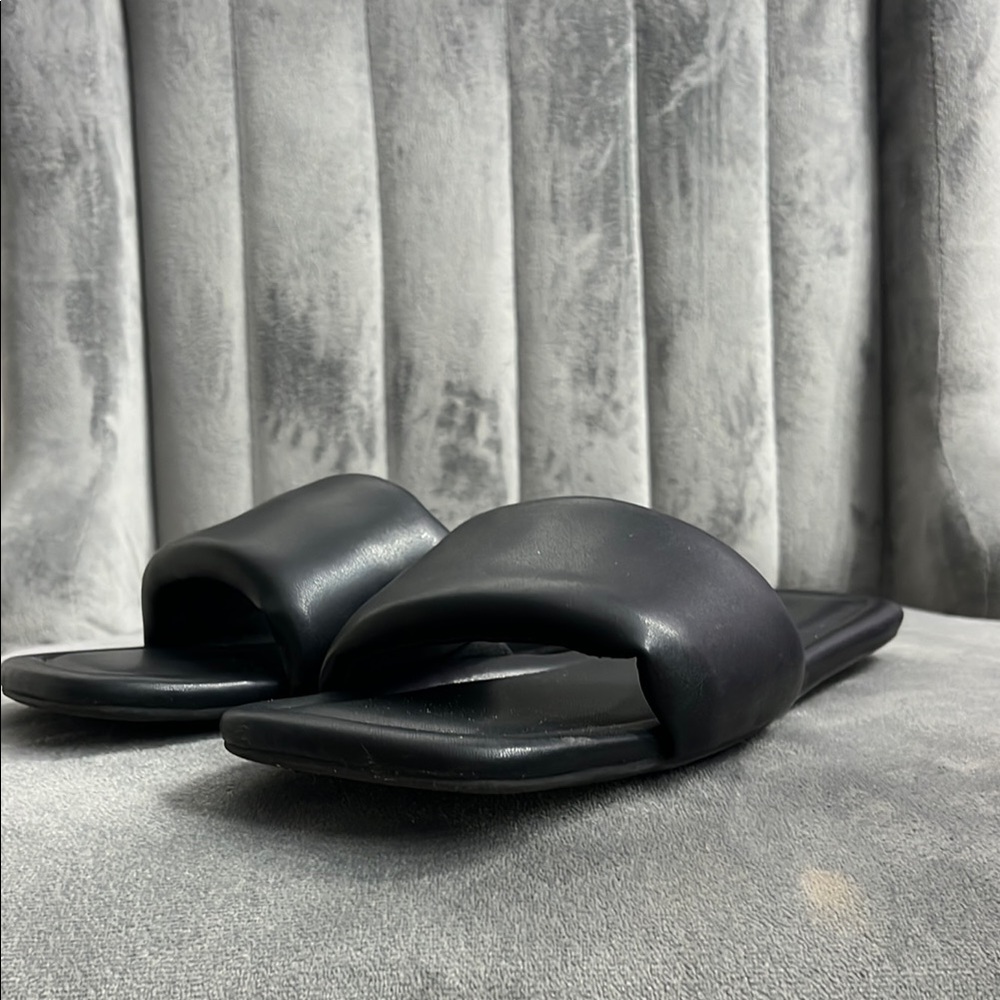 Forever 21 Black Slide Sandals